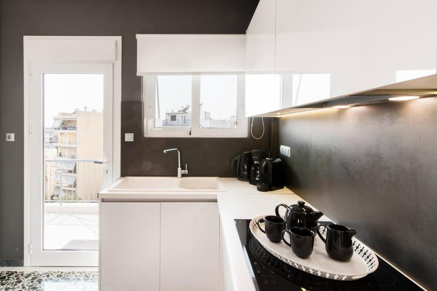 Ma Maison Nο 1, Penthouse, Acropolis And Lycabettus View, Ultra High Speed Internet 300 Mbps, 15' To Acropolis By Metro, 1' From Metro Station Афины Экстерьер фото